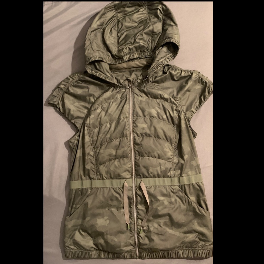 Lululemon Camo Green Puffy Vest